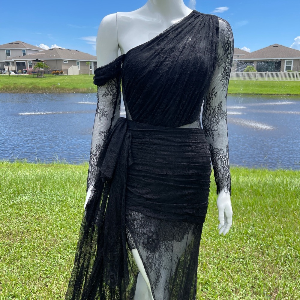 BELLA BARNETT Lace Off-Shouilder Evening Dress - Black